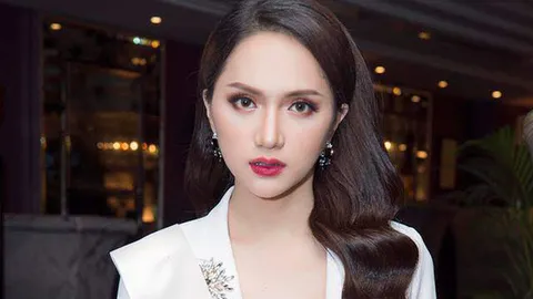 Những màn ứng xử thông minh giúp Hương Giang đăng quang HH Chuyển giới