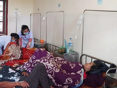 Hà Tĩnh: Nhiều người nhập viện sau khi ăn giỗ nghi do ngộ độc thức ăn