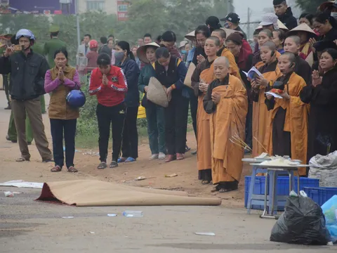 Lời khai của tài xế xe khách đâm vào đoàn đưa tang khiến 7 người tử vong?