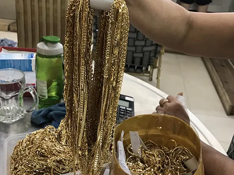 Công an trả lại hơn 200 lượng vàng bị trộm cho chủ tiệm