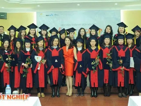 Cô gái 9X mồ côi kiếm hàng chục triệu/tháng, 'Cinderella' là có thật?