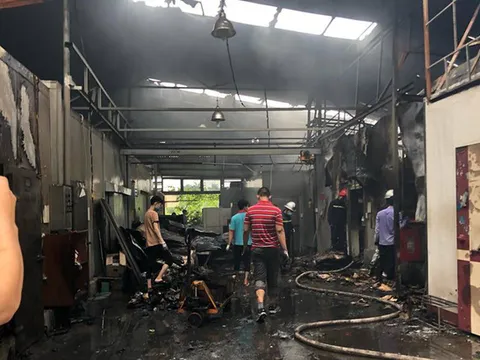 Hà Nội: 4 xưởng cháy lớn trong đêm khiến 8 người chết và mất tích