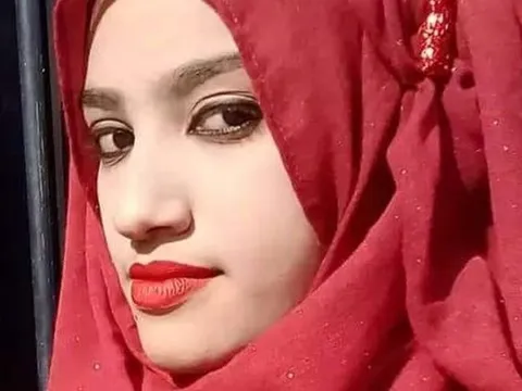 Nữ sinh 19 tuổi bị thiêu vì tố cáo hiệu trưởng quấy rối tình dục