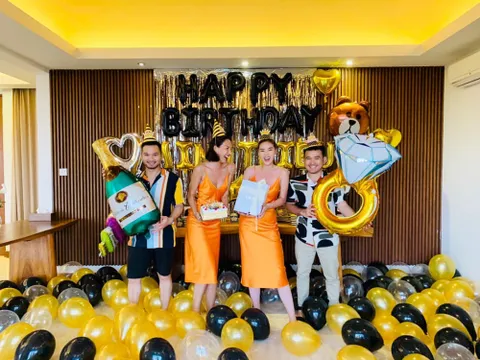 Kỳ Duyên diện đồ đôi, tổ chức sinh nhật bất ngờ cho Minh Triệu