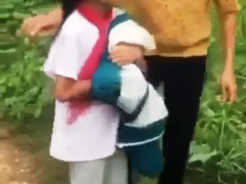 Tạm giữ hình sự nguyên Chủ tịch xã bị tố đưa bé gái 8 tuổi ra cánh đồng giở trò đồi bại