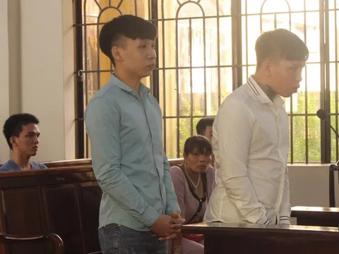 Hai thanh niên lĩnh án 7 năm tù vì đánh chết người say rượu