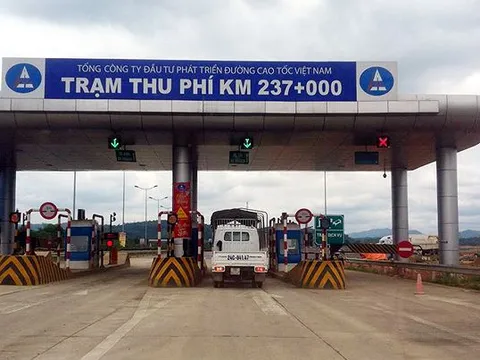 Trạm thu phí Nội Bài-Lào Cai bị sét đánh, thiệt hại hàng tỷ đồng