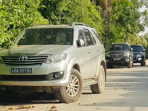 Khám xét khẩn cấp nhà đại gia xăng dầu Trịnh Sướng