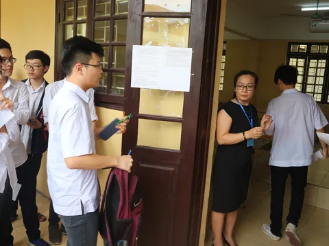 Hơn 500 thí sinh bỏ thi vào lớp 10 môn Toán tại Hà Nội chiều 2/6