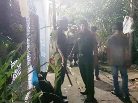 Cần Thơ: Người đàn ông nghi ngáo đá đâm vợ trọng thương