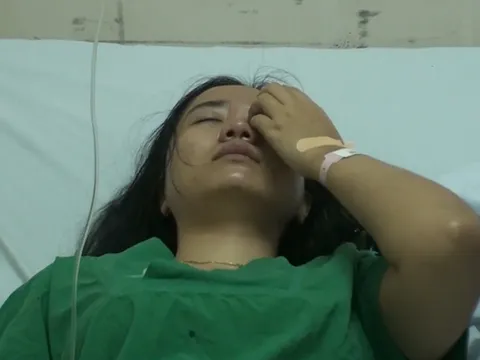 Nữ bác sĩ sản khoa bị người nhà bệnh nhân đánh tại bệnh viện