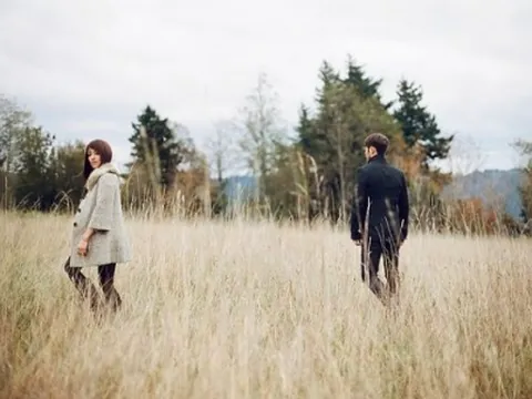 Có đôi khi tình yêu dẫn ta lạc đường