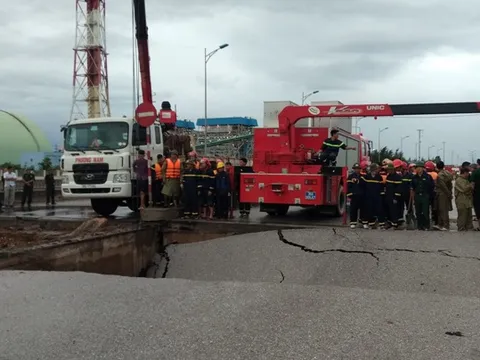 Thanh Hóa: Sạt lở mặt đường, do mưa bão, 2 người chết, 2 người bị thương