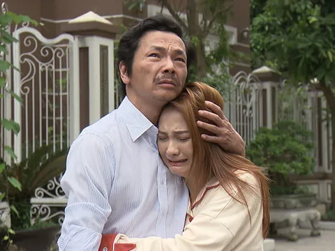 'Về nhà đi con' tập 70: Ông Sơn ôm Thư khóc nghẹn, quyết định đón con gái về nhà