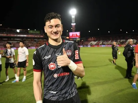 Muangthong United thuê HLV trình độ World Cup về huấn luyện Đặng Văn Lâm