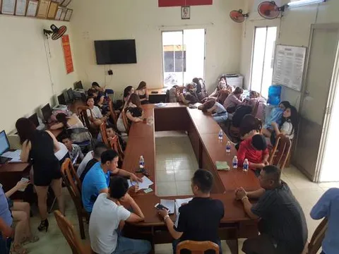 TP HCM: Đột kích vũ trường bắt giữ Việt kiều Mỹ chuyên bán ma tuý cho khách