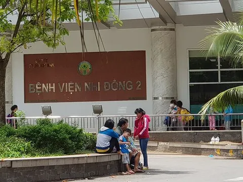 Bé gái 20 tháng tuổi nhập viện cấp cứu vì bác sĩ kê toa… nhầm thuốc tâm thần