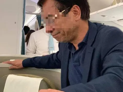 Đại gia Đất Lành lên tiếng bị tố sàm sỡ cô gái trên máy bay Vietnam Airlines