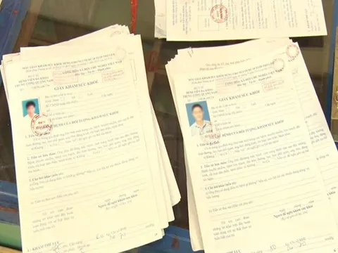 Khởi tố đường dây làm giấy tờ, con dấu giả tinh vi của cựu nhân viên bệnh viện