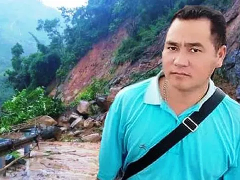 Trao và truy tặng huy hiệu 'Tuổi trẻ dũng cảm' cho 2 người xả thân cứu dân trong cơn lũ dữ