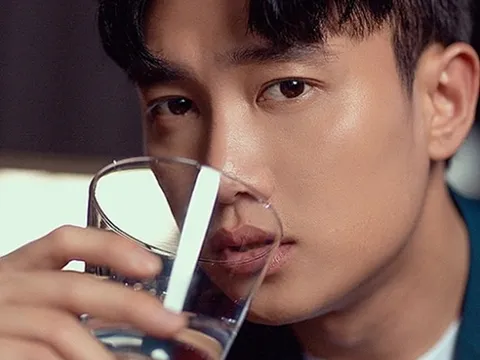 Quốc Trường tung bộ ảnh như 'nam thần' đốn tim các chị em