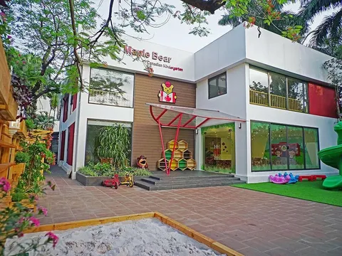 Sa thải 3 giáo viên mầm non Maple Bear Westlake Point nhốt trẻ vào tủ đựng đồ