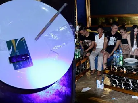 Hà Tĩnh: Phát hiện 20 nam thanh nữ tú bay lắc cùng ma túy trong quán karaoke