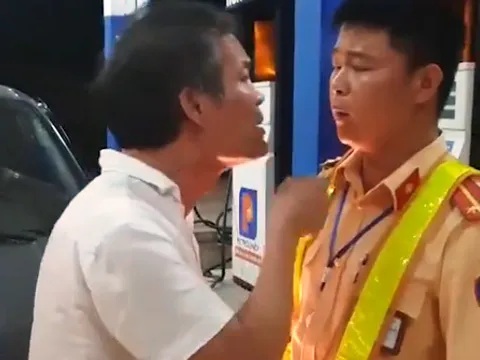 Danh tính tài xế lái xe biển xanh say rượu, tát vào mặt CSGT ở Thanh Hóa