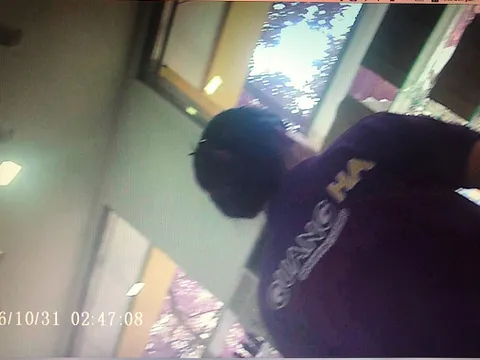 LaLa Showroom & Store: Mỹ phẩm không tem nhãn phụ, mập mờ nguồn gốc xuất xứ