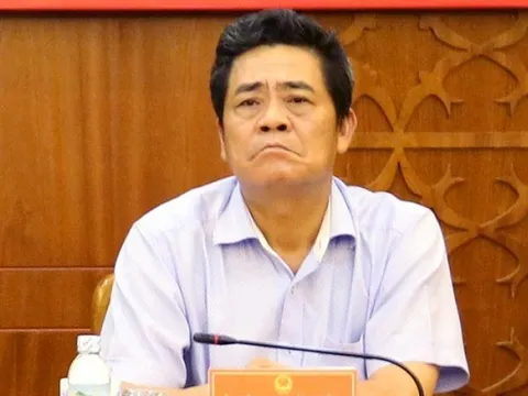 Vì sao Bí thư Tỉnh ủy Khánh Hòa xin nghỉ hưu trước tuổi ?