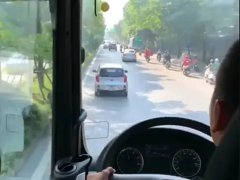 Danh tính tài xế ô tô cản đường xe cứu hoả đi chữa cháy ở Hà Nội