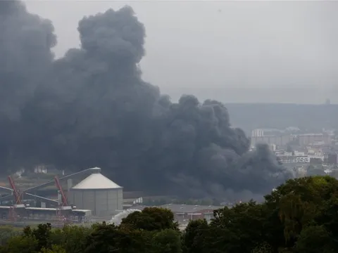 Cháy nhà máy sản xuất hàng tiêu dùng ở Trung Quốc, ít nhất 19 người thiệt mạng