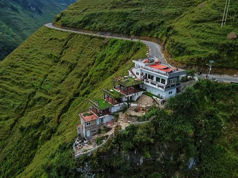 Bà chủ công trình trên đèo Mã Pì Lèng: Sẽ cho khách sạn nổ tung nếu bị thu hồi