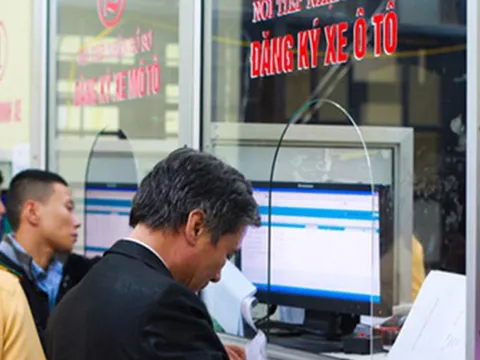 Từ 17/10, lệ phí trước bạ của ô tô xe máy tại TP HCM tăng mạnh