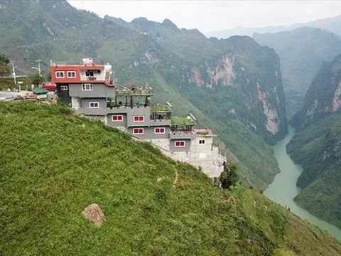 Vụ tòa nhà 7 tầng mọc trên đỉnh Mã Pì Lèng: Hà Giang báo cáo Thủ tướng Chính phủ