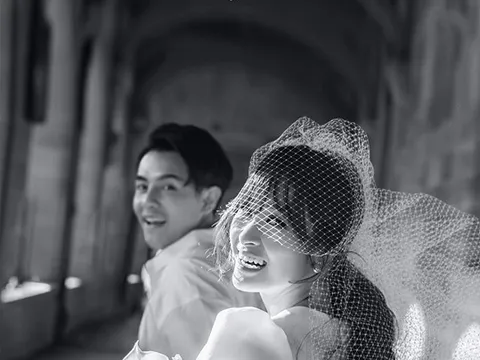 Đúng ngày sinh nhật, Đông Nhi khoe thiệp cưới hé lộ ngày lên xe hoa