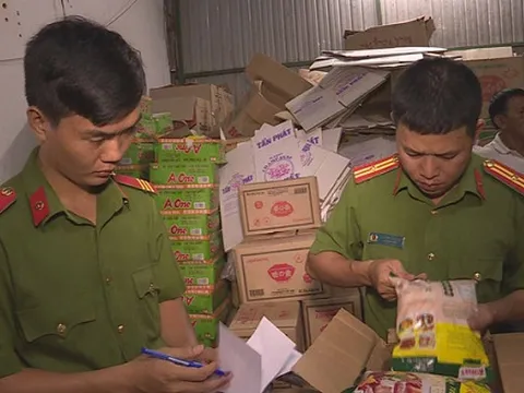 Khởi tố người đàn ông bán hơn 11 tấn hạt nêm Knorr và bột ngọt giả