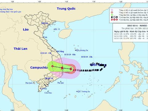 Tối 10/11, bão số 6 đi vào đất liền Bình Định đến Khánh Hòa với sức gió giật cấp 11