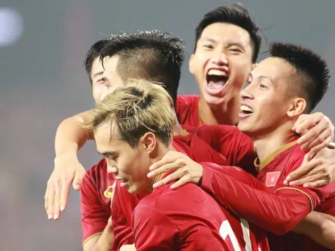 Đội tuyển Việt Nam nhận cơn mưa tiền thưởng sau trận thắng UAE