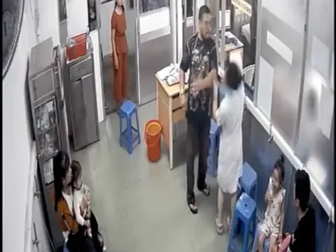 Đình chỉ nữ hộ sinh cổ súy chồng hành hung nữ nhân viên bệnh viện Nhi đồng 1
