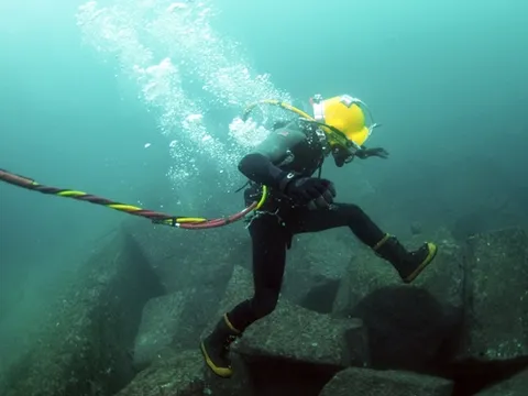 Cáp quang AAG lại gặp sự cố ngoài khơi, hiện chưa có lịch sửa chữa