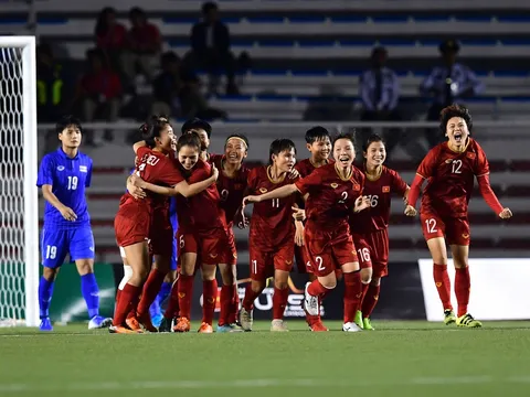 Tập đoàn Hưng Thịnh thưởng 1 tỷ đồng cho Đội tuyển bóng đá nữ Việt Nam