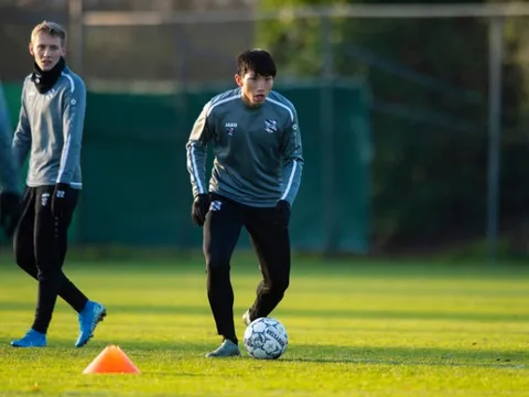 Trở về sau SEA Games, Đoàn Văn Hậu được SC Heerenveen vinh danh