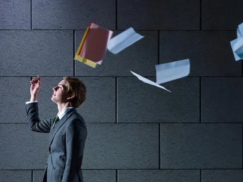 Từ 1/1/2021, bị sếp mắng chửi hay xúc phạm người lao động được quyền nghỉ luôn không cần phải báo