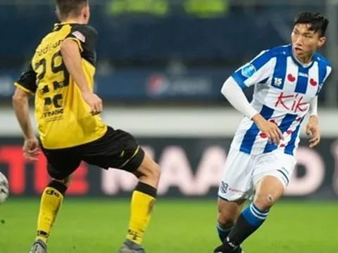 Cựu HLV Heerenveen cho rằng Văn Hậu đang nhận lương quá cao so với trình độ