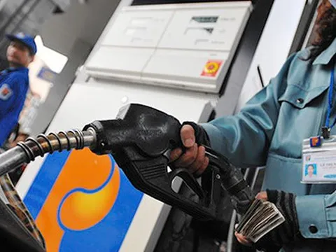 Hôm nay (31/12), giá xăng có thể tăng giá nhẹ