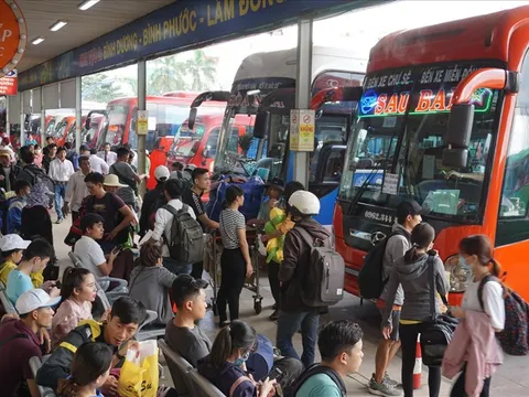 TP. HCM: Tạm dừng hoạt động xe hợp đồng, GrabCar để phòng tránh Covid-19