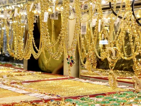 Giá vàng hôm nay 3/4: Vàng SJC tăng thêm 100.000 đồng/lượng