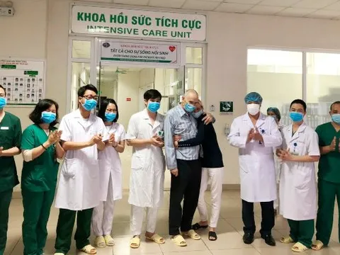 Bệnh nhân người Anh từng thở máy đã khỏi bệnh, Việt Nam có 146 ca khỏi