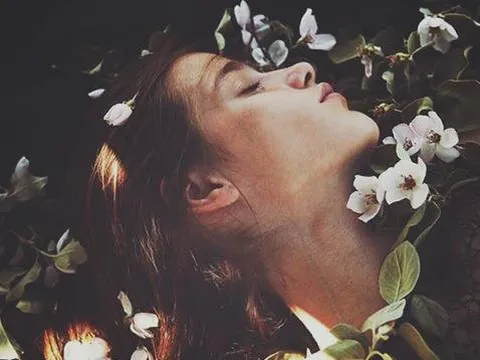 Lãng quên nhau không hề dễ, nhưng ai rồi cũng sẽ ổn cả thôi...